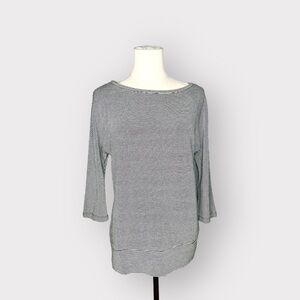 CUPCAKES & CASHMERE Gray Striped Top (Sz S)